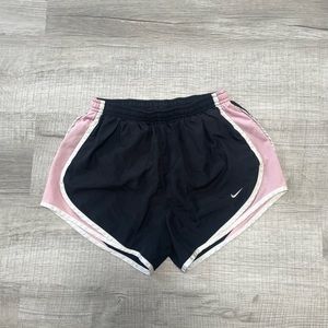 Nike Shorts‎